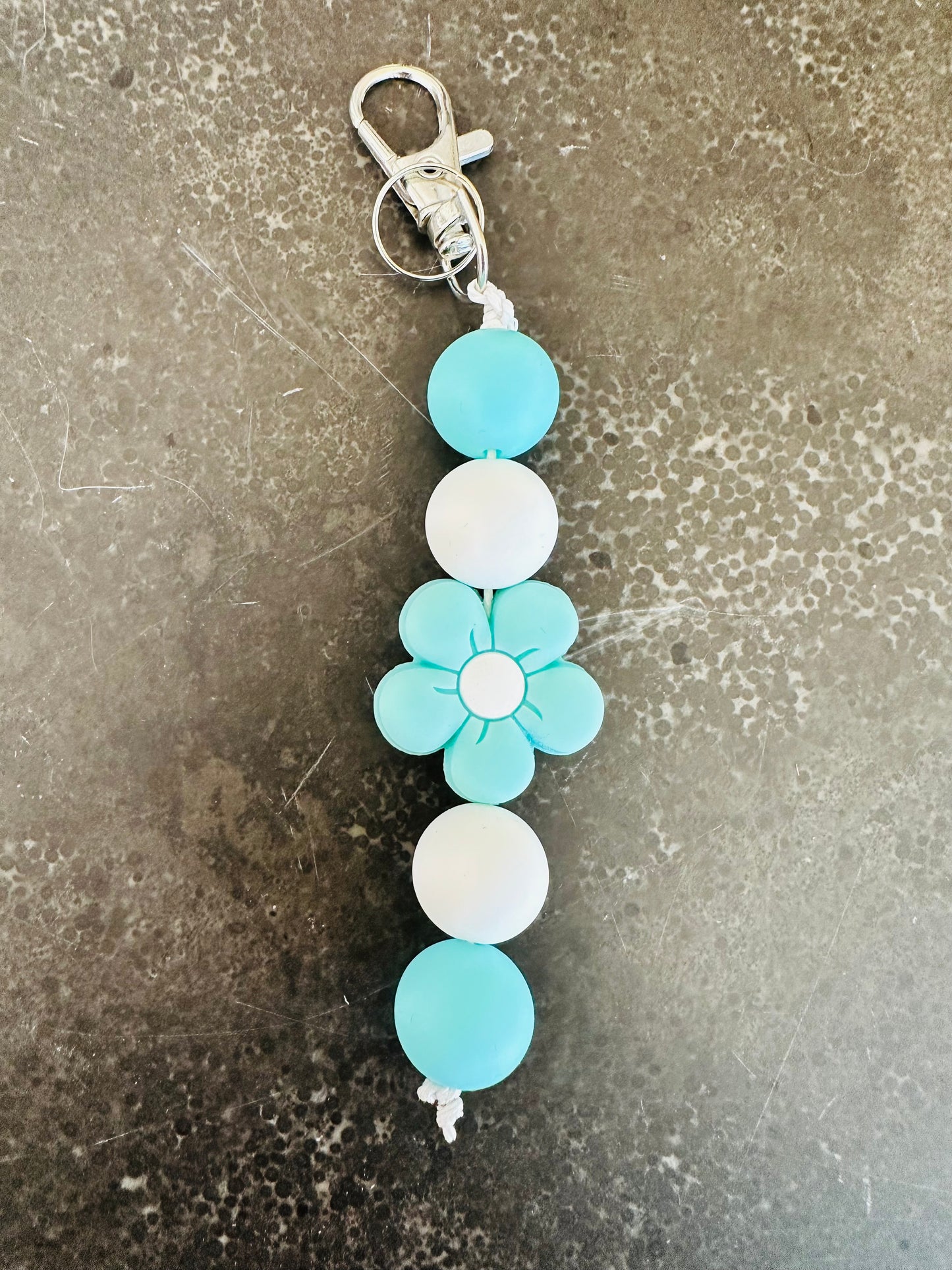 Teal Daisy Silicone Bead Keychain